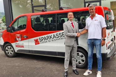 Neuer Vereinsbus für Sportclub Meran