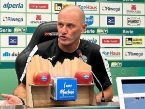 Pierpaolo Bisoli bei der Pressekonferenz