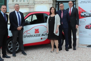 Preis „Sparkasse Auto” geht an Andreina Cicheri