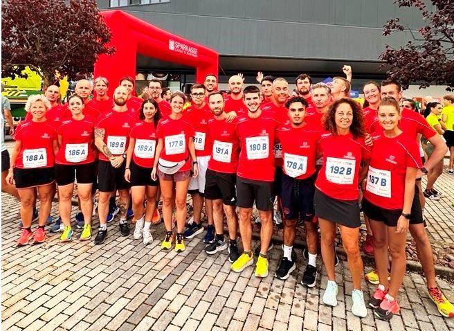 Großer Erfolg für die Red Runners der Sparkasse!
