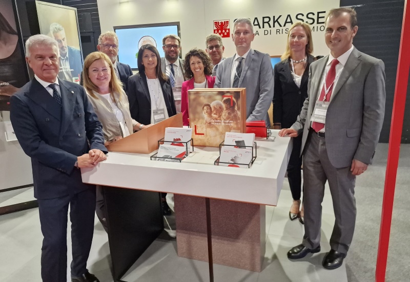 Kongress von Confindustria Trient: Sparkasse zeigt Flagge