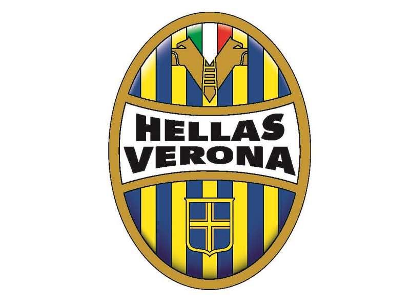 Sparkasse ist die offizielle Bank des Sommercamps des Hellas Verona