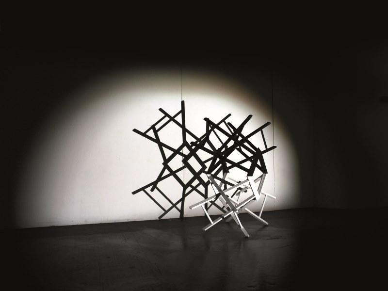 Kunstausstellung der Sparkasse zu Licht und Schatten im Waaghaus in Bozen eröffnet