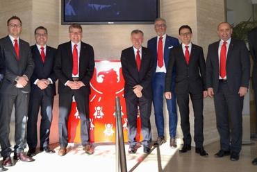 Sparkasse teilt Geschäftsgebiet neu ein und ernennt neun Bezirksleiter