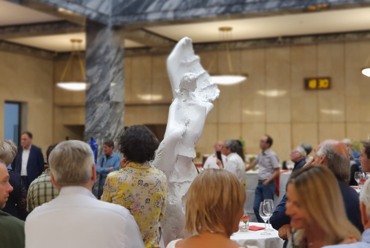 Ausstellung „Anmut - Die Frau und das Heilige: Skulpturen von Paul Moroder