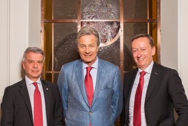 Die Südtiroler Sparkasse aktualisiert ihren bestehenden Strategieplan 2021 und erhöht die erwarteten Ziele