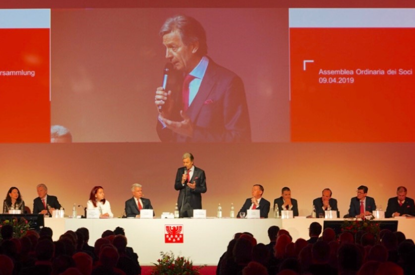 Gesellschafter-</br>versammlung genehmigt Bilanz und Gewinnausschüttung. Reingewinn von 23,6 Mio. auf Gruppenebene und 25,...