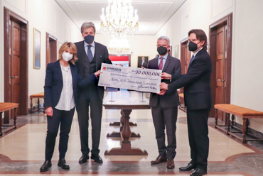 Bancomat-Spendenaktion von Sparkasse und Lions Club International erfolgreich abgeschlossen: 30.000 Euro für Familien in Not