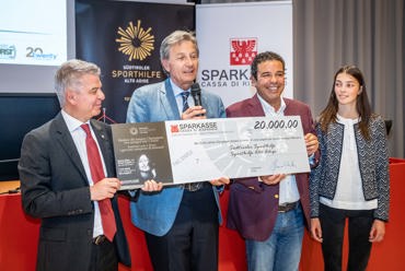 20.000 € gespendet: eine konkrete Hilfe für junge Südtiroler Sporttalente