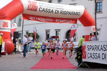 Eppaner Weinstraßenlauf sponsored by Sparkasse